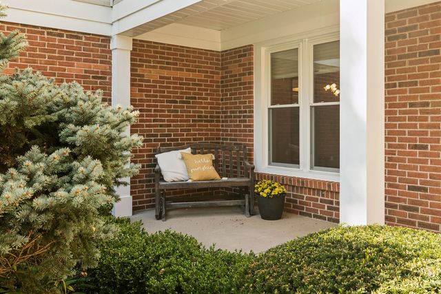 2794 Whispering Oaks Drive, Buffalo Grove, IL 60089