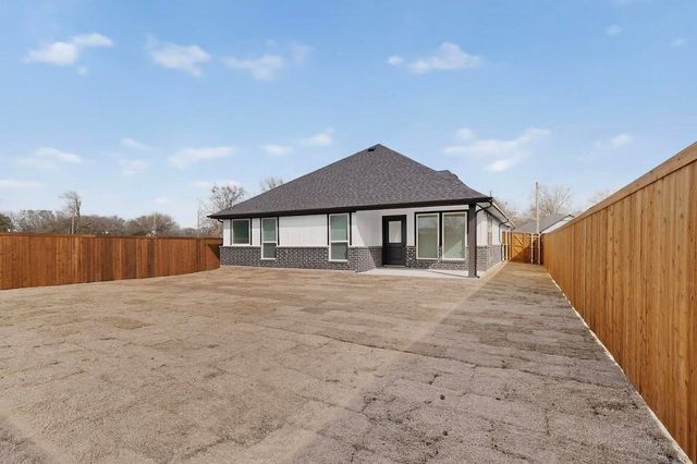 103 Boone Street, Edgewood, TX 75117