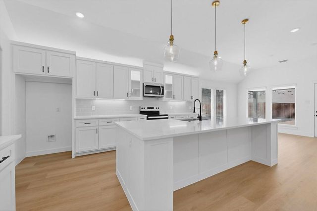 103 Boone Street, Edgewood, TX 75117