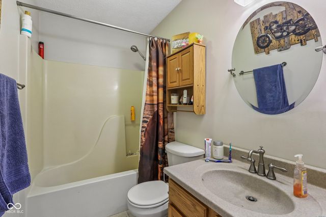 1719 Acorn Road, Franklin, IN 46131
