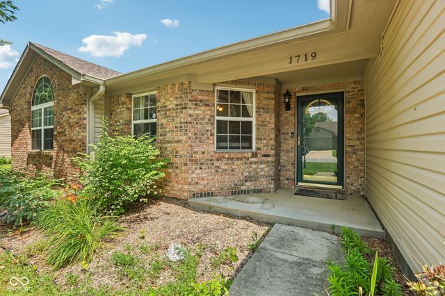 1719 Acorn Road, Franklin, IN 46131