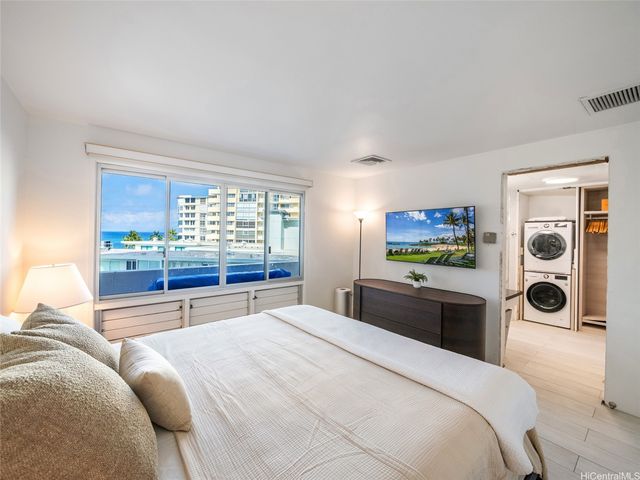 2969 Kalakaua Avenue 505, Honolulu, HI 96815