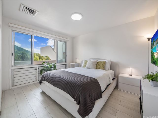 2969 Kalakaua Avenue 505, Honolulu, HI 96815