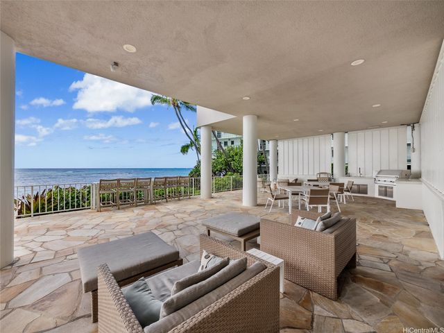 2969 Kalakaua Avenue 505, Honolulu, HI 96815