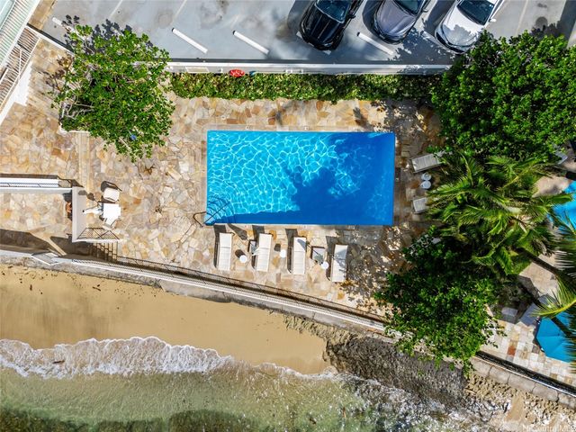 2969 Kalakaua Avenue 505, Honolulu, HI 96815