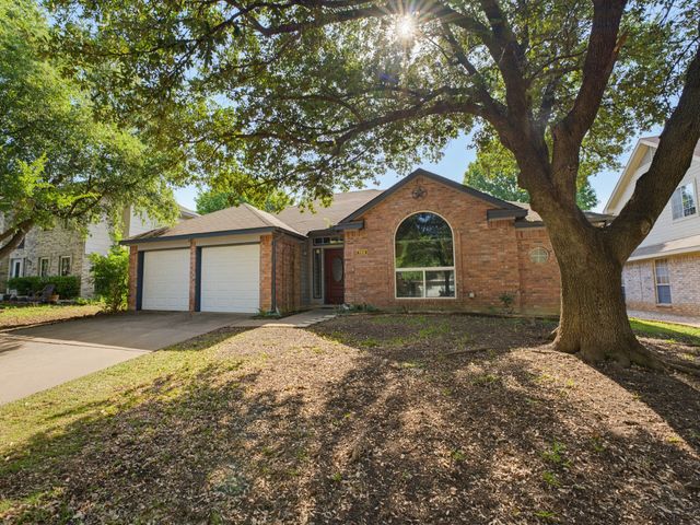 7512 Lake Arrowhead Drive, Fort Worth, TX 76137