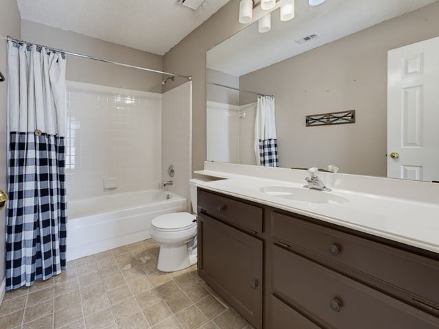 7512 Lake Arrowhead Drive, Fort Worth, TX 76137