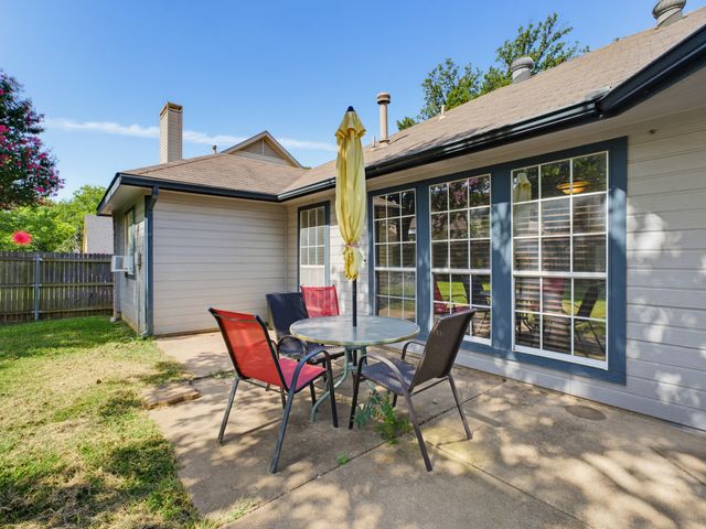 7512 Lake Arrowhead Drive, Fort Worth, TX 76137