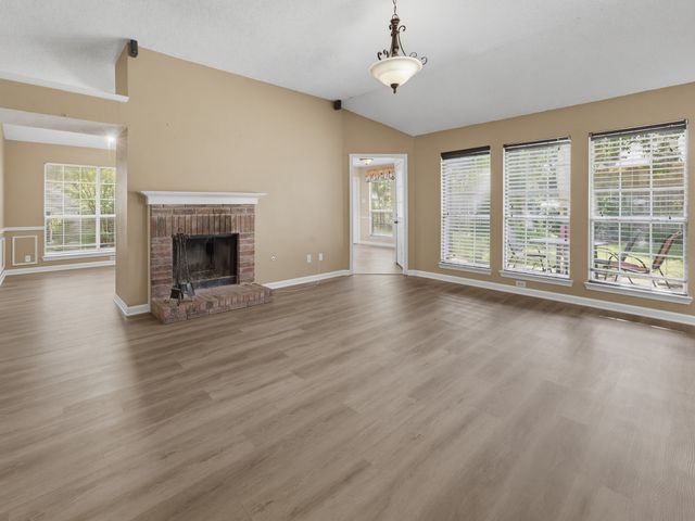 7512 Lake Arrowhead Drive, Fort Worth, TX 76137