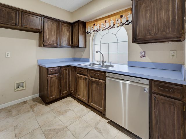 7512 Lake Arrowhead Drive, Fort Worth, TX 76137