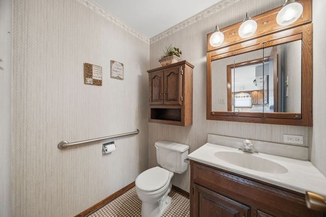 13119 Linder Avenue, Crestwood, IL 60418