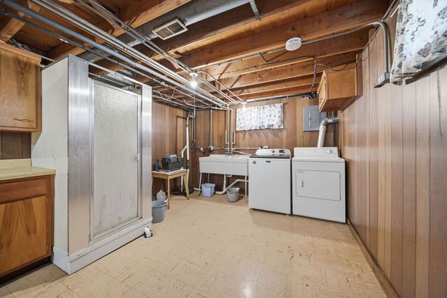 13119 Linder Avenue, Crestwood, IL 60418