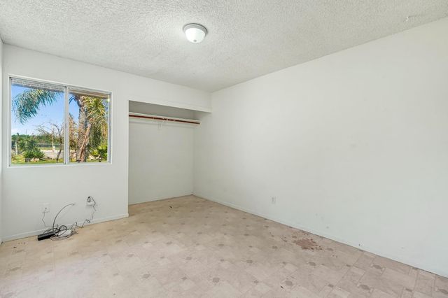 7990 S Mcmullin Grade, Fresno, CA 93706