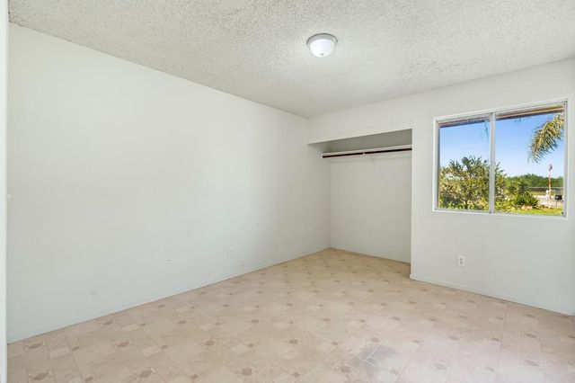 7990 S Mcmullin Grade, Fresno, CA 93706