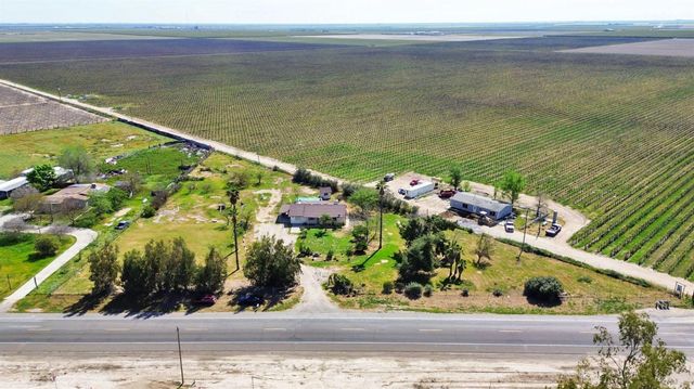 7990 S Mcmullin Grade, Fresno, CA 93706