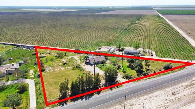 7990 S Mcmullin Grade, Fresno, CA 93706