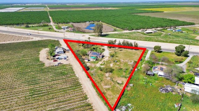 7990 S Mcmullin Grade, Fresno, CA 93706