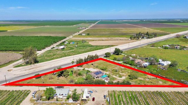 7990 S Mcmullin Grade, Fresno, CA 93706