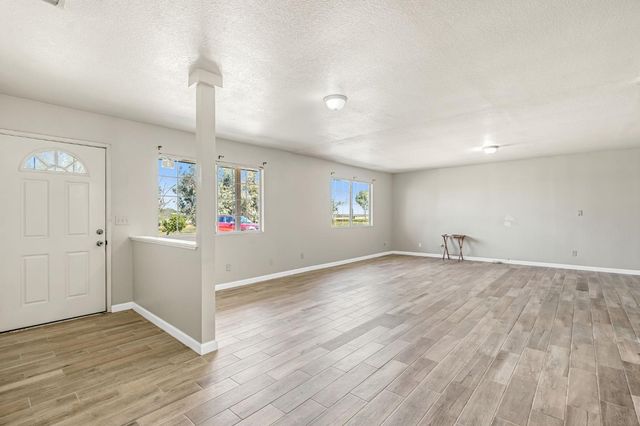 7990 S Mcmullin Grade, Fresno, CA 93706