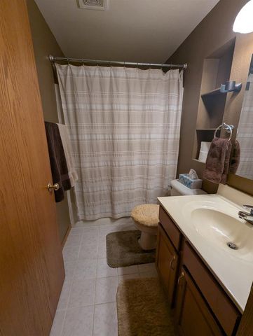 4814 COUNTY RD R, Oshkosh, WI 54902