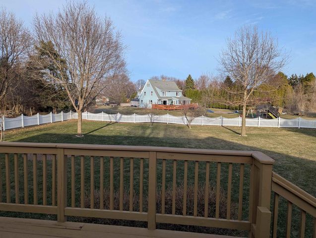 4814 COUNTY RD R, Oshkosh, WI 54902