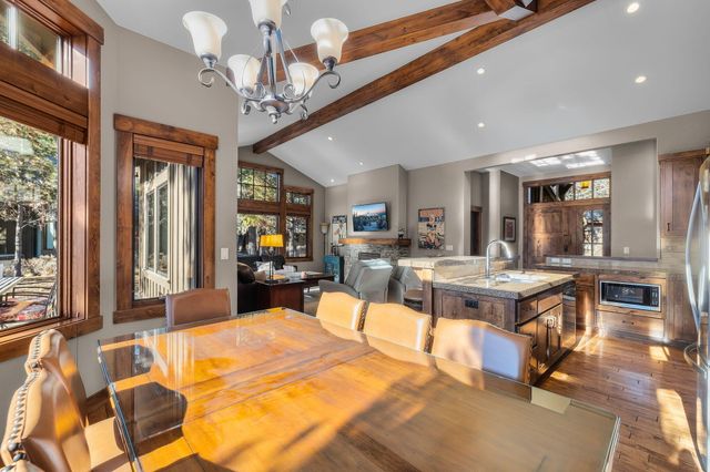 56504 Caldera Springs Court 30, Bend, OR 97707