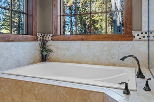 56504 Caldera Springs Court 30, Bend, OR 97707