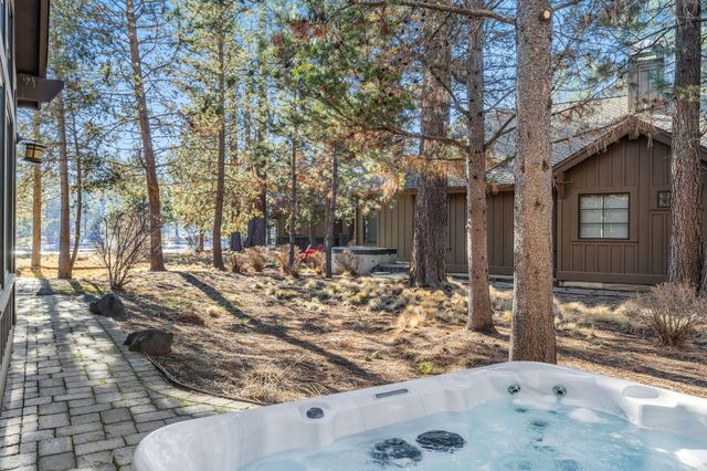 56504 Caldera Springs Court 30, Bend, OR 97707