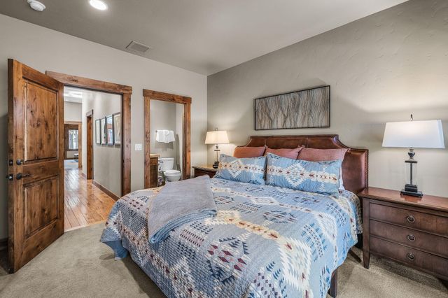 56504 Caldera Springs Court 30, Bend, OR 97707