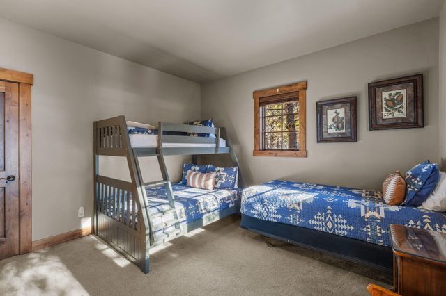 56504 Caldera Springs Court 30, Bend, OR 97707