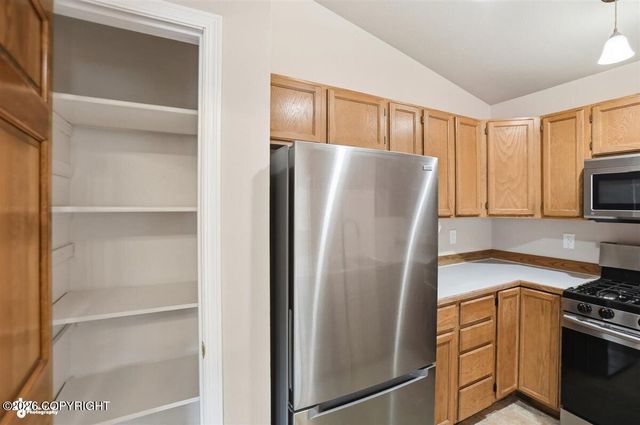 18660 Kings Point Circle, Eagle River, AK 99577
