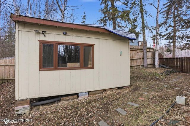 18660 Kings Point Circle, Eagle River, AK 99577