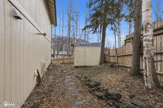 18660 Kings Point Circle, Eagle River, AK 99577