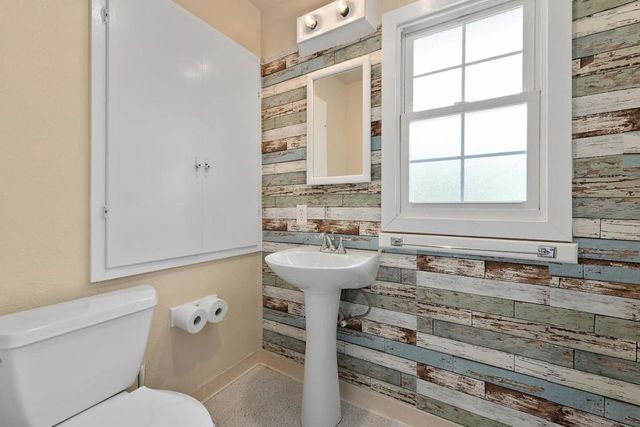 16057 Shannon Road, Los Gatos, CA 95032