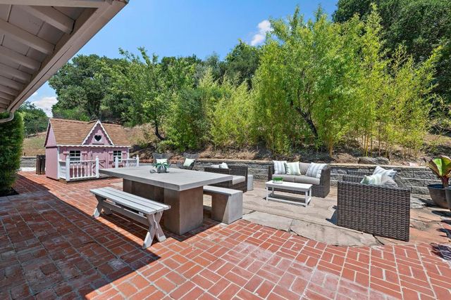 16057 Shannon Road, Los Gatos, CA 95032