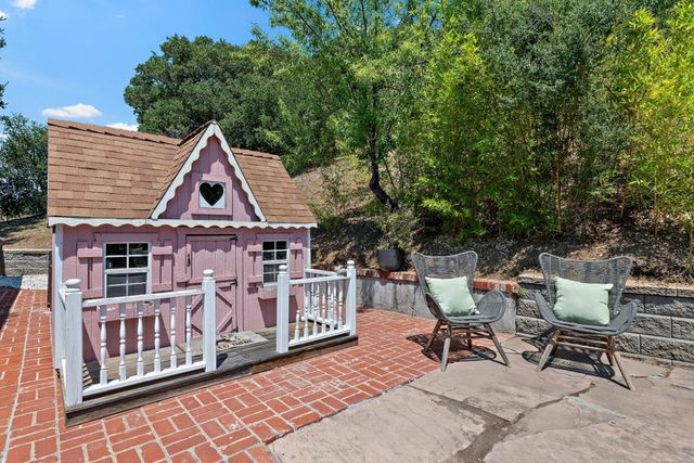 16057 Shannon Road, Los Gatos, CA 95032