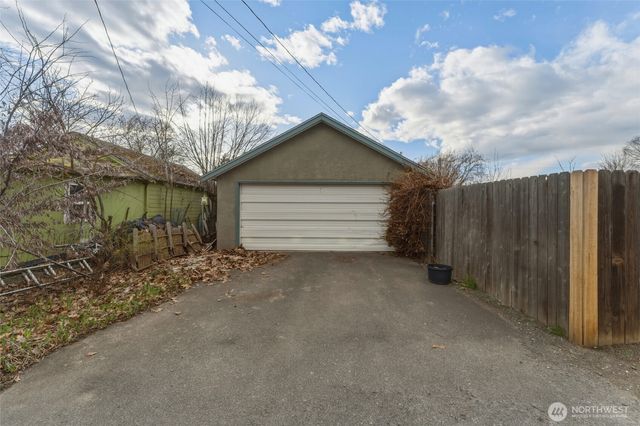 1203 S 3rd Avenue, Walla Walla, WA 99362