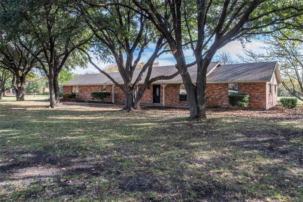 1850 Rock Ridge Road, Lucas, TX 75002