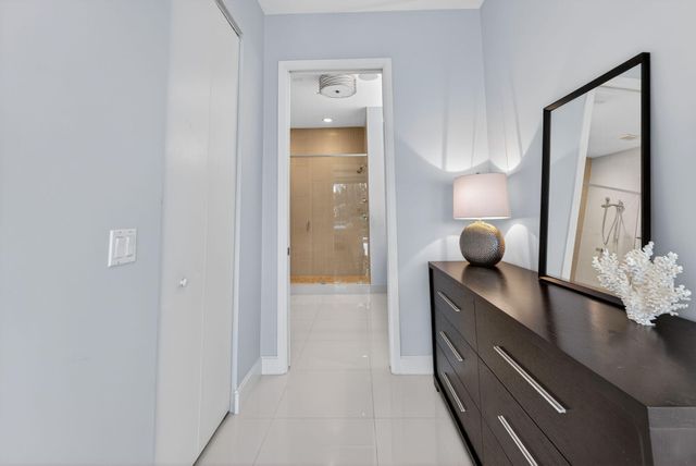 2743 NE 1st Street, Pompano Beach, FL 33062