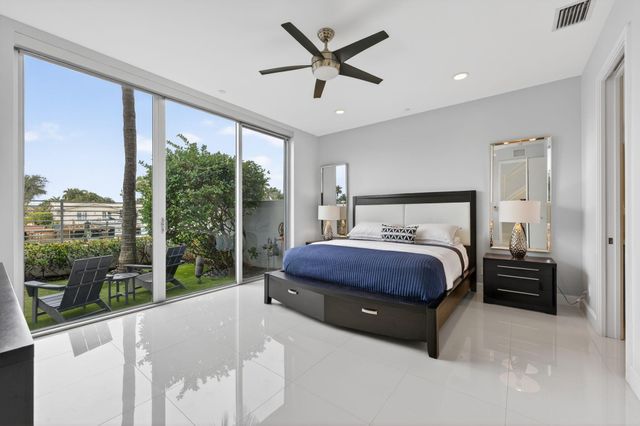 2743 NE 1st Street, Pompano Beach, FL 33062