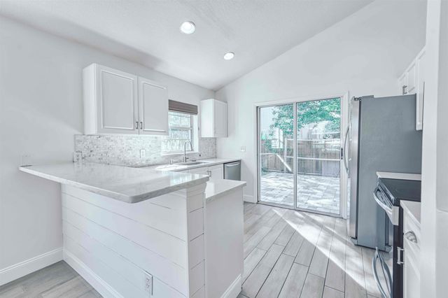 303 D St, St Augustine, FL 32080