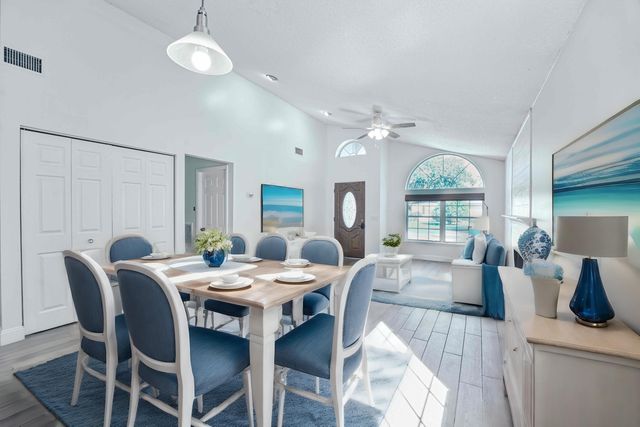 303 D St, St Augustine, FL 32080