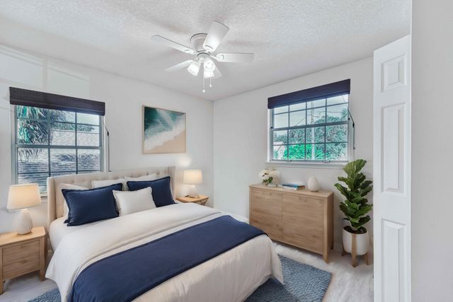 303 D St, St Augustine, FL 32080