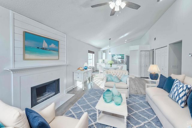 303 D St, St Augustine, FL 32080