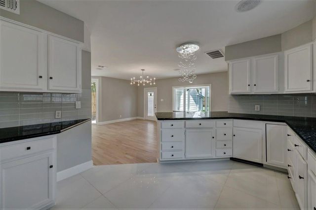 3605 Plumb Street, Houston, TX 77005