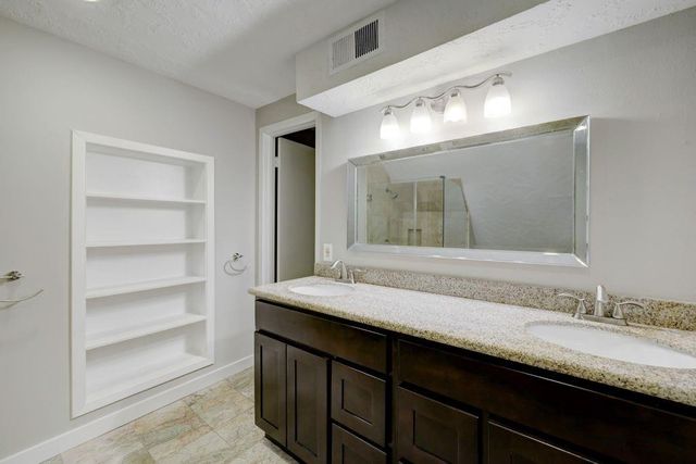3605 Plumb Street, Houston, TX 77005