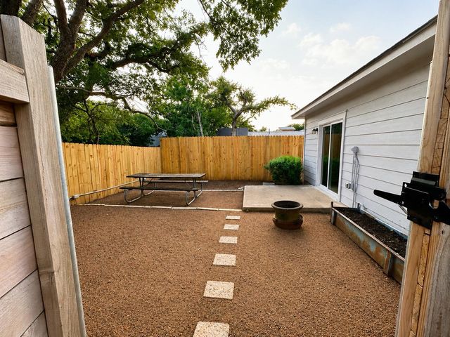 1122 Mansell Ave, Austin, TX 78721