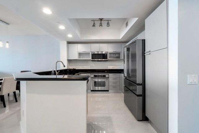 2650 Lake Shore Drive 1003, Riviera Beach, FL 33404