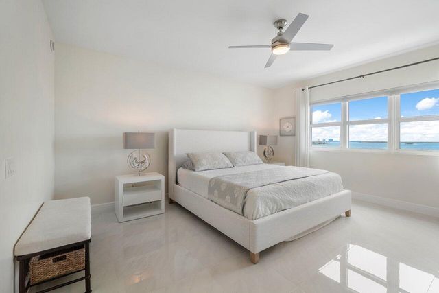 2650 Lake Shore Drive 1003, Riviera Beach, FL 33404