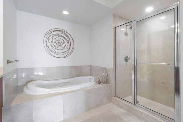 2650 Lake Shore Drive 1003, Riviera Beach, FL 33404